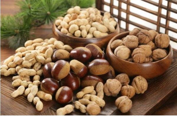 坚果类食物探秘 定义、种类与常见误区解析